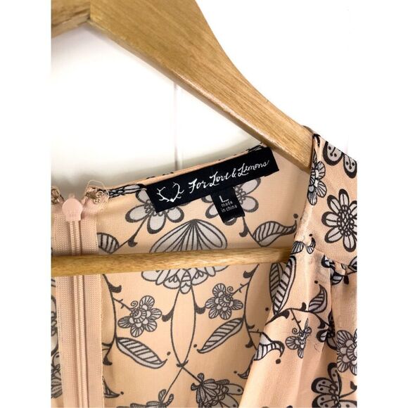 For‎ Love and Lemons Pia Floral Bell Sleeve Romper Size L - Picture 4 of 14